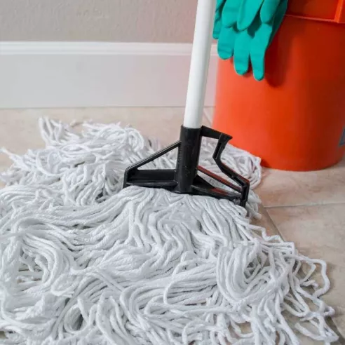 Palopiso de Fibra de Vidrio con Abre Facil, Color Blanco CARLISLE 4166402