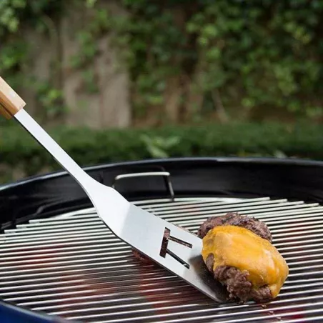 Espatula para BBQ en Acero Inoxidable con un Puno de Madera de 18 Pulgadas OUTSET QV10