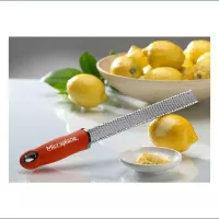 Zester Rojo de 12 x 1-5/16 x 1 Pulgadas  MICROPLANE 46120E 2