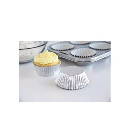 Capsulas para Cupcakes de Tamano Regular, Color Plateado, de 32 Piezas, FOX RUN BRANDS 4915