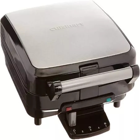 Wafflera Belga de 4 Rebanadas de Color Plateado CUISINART WAF-150P1
