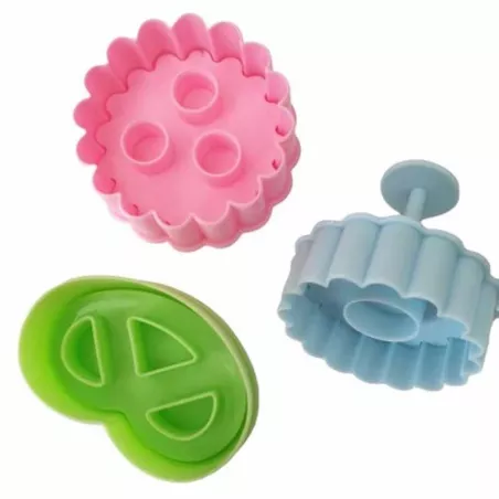 Cortador de Galletas Surtidas de Plastico con Expulsor, Set de 3 Unidades TIPS D-006