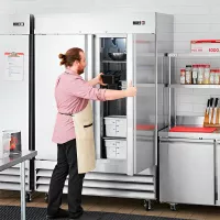 Congelador de 2 Puertas Solidas de  Acero Inoxidable de 48 Pies Cubicos de 110V / 60 Hz U-STAR ND-CFD-2FF-E-HC 2