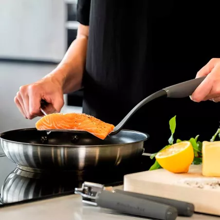 Espatula Ranurada de Nylon con Puno Gris KITCHEN AID KAS002OHCGG