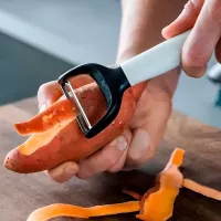 Pelador Y Clasico de Acero Inoxidable con Puno Blanco 18 Centimetros KITCHEN AID KCG145OHWHE 2