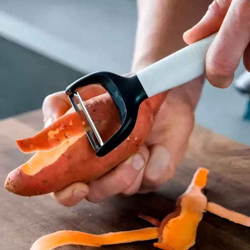 Pelador Y Clasico de Acero Inoxidable con Puno Blanco 18 Centimetros KITCHEN AID KCG145OHWHE