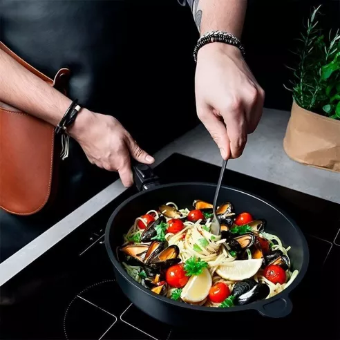 Sarten Redondo de Aluminio 24 Centimetros AMT GASTROGUSS 724-E