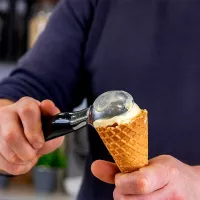 Cuchara Clasica para Helado de Acero Inoxidable con Puno Negro KITCHEN AID KCG117OHOBE 2