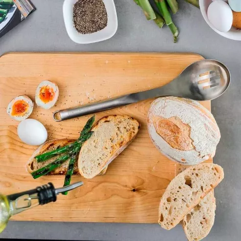 Cuchara Ranurada Premium de Acero Inoxidable 33.5 Centimetros KITCHEN AID KMG004OHSS