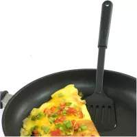 Espatula Volteable de Nylon, Redonda, Ranurada, 13 Pulgadas, Color Negro. NORPRO 905 2