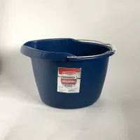 Balde Plastico con Manija de 13.2 Litros RUBBERMAID FG296900ROYBL 2