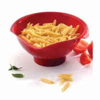 Colador plastico capacidad de 3.5 quartos o sea 3.3 litros NORPRO 2173 2